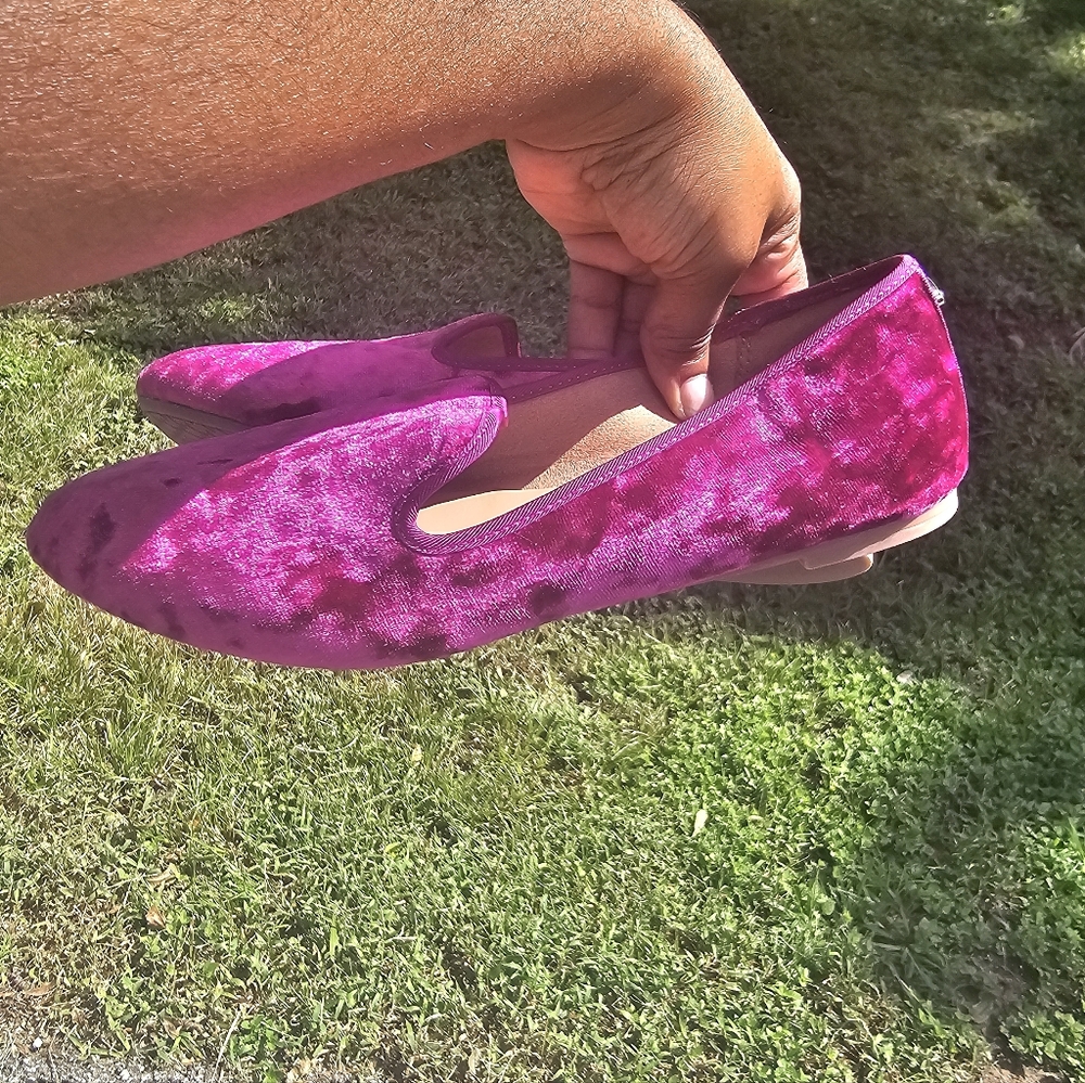 Vibrant Purple Pink Velvet  Size 8.5 Velvet Loafers. Gently Used.